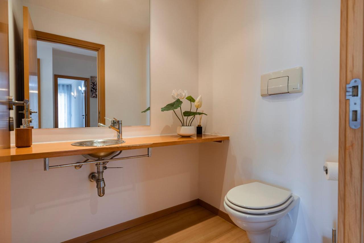 Charm 3bdr W/balcony By Lovelystay * Lisbon