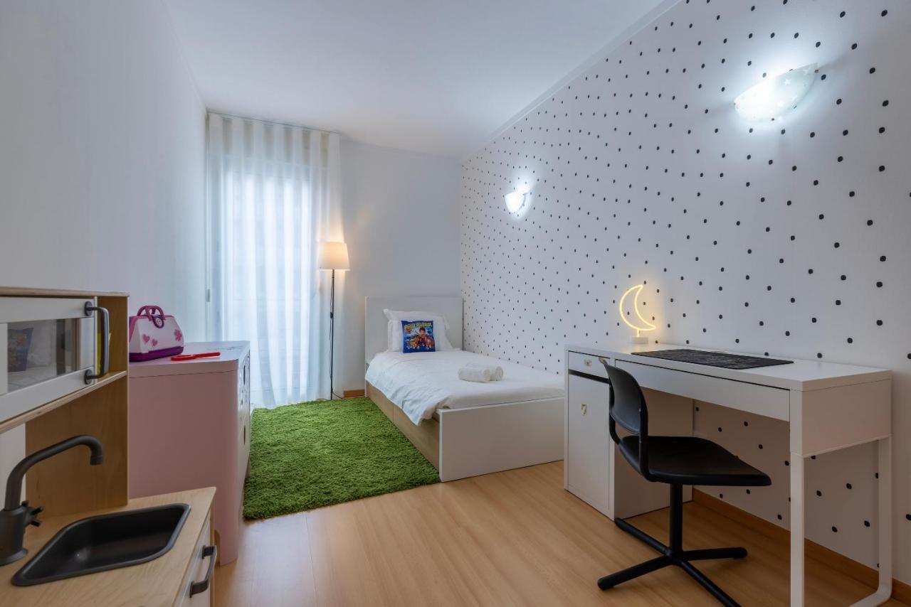 Charm 3bdr W/balcony By Lovelystay Apartment Lisbon