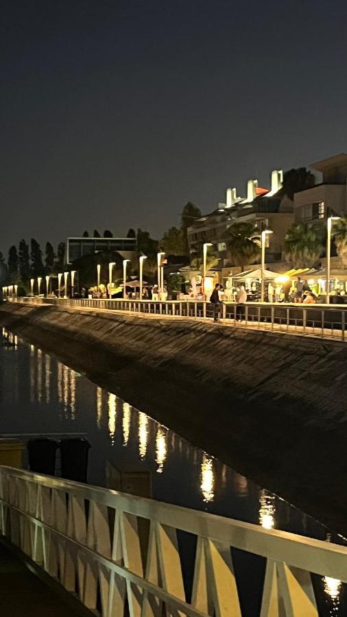 Waterlife Botel Lisbon