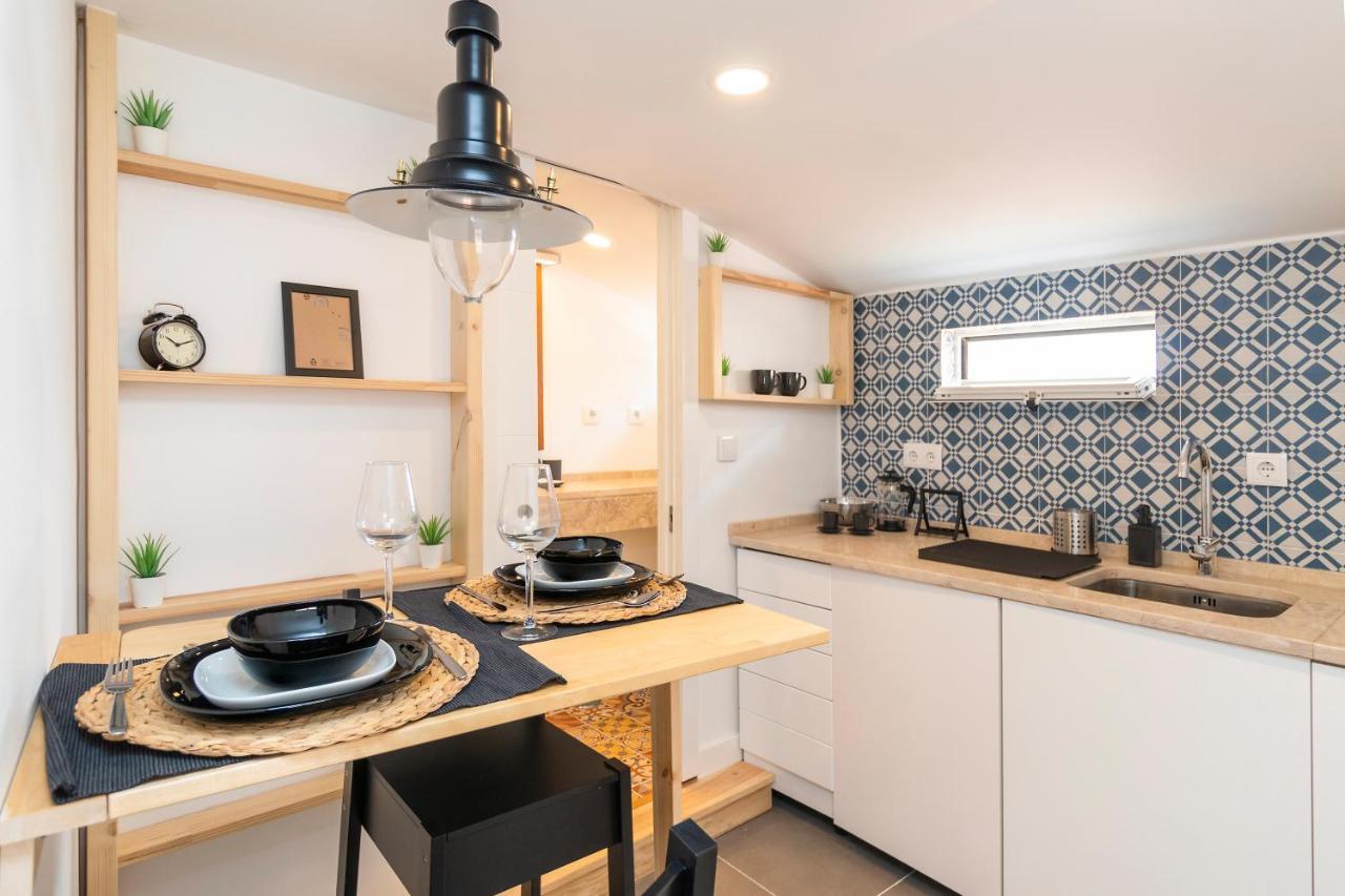 Historical Alfama, Building Top, 5mn To Train And Subway Apartment *