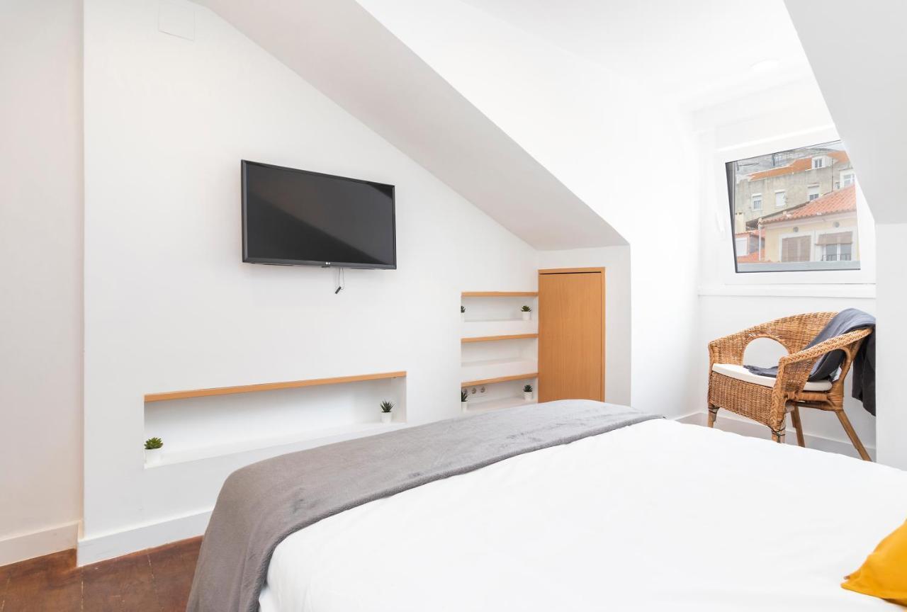 Historical Alfama, Building Top, 5mn To Train And Subway Apartment
