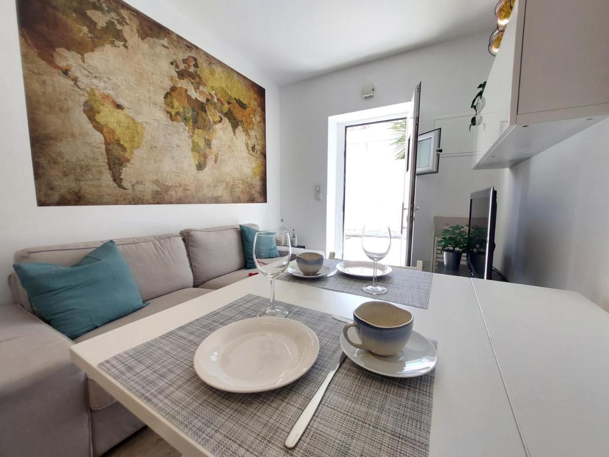 Cosy, Stylish, Apartment *