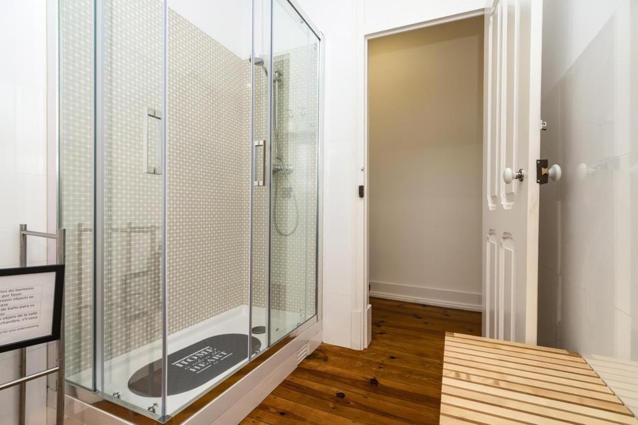 Guest house Exotic M2 R2 - Comfortable Classy Double With Shared Bath *