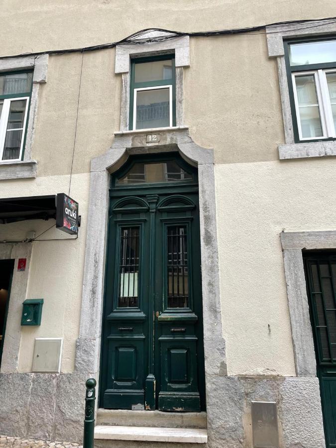 Exotic M2 R2 - Comfortable Classy Double With Shared Bath Guest house Lisbon