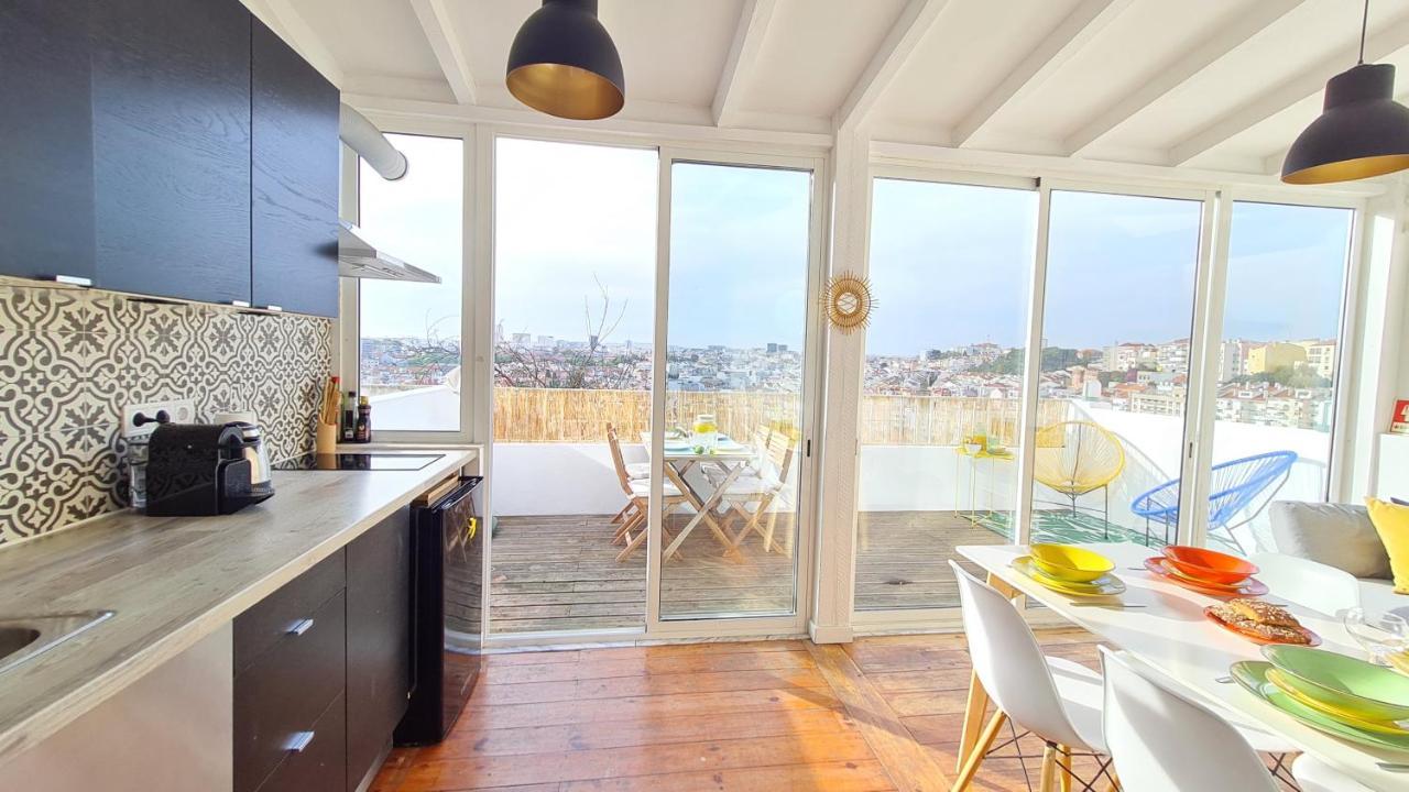 Happy - With A View, Private Terrace & Ac
