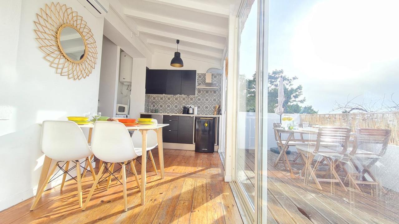Happy - With A View, Private Terrace & Ac Apartment