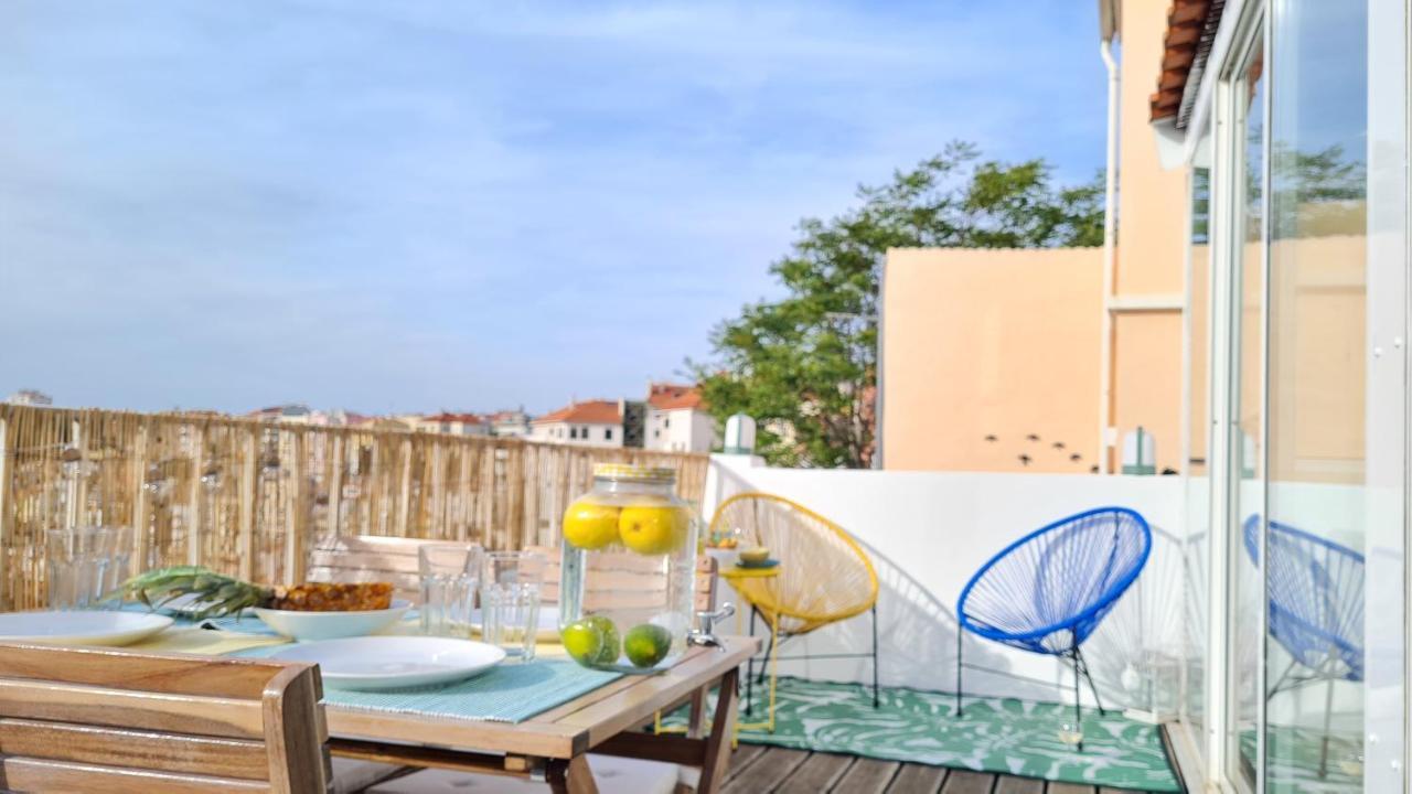 Happy - With A View, Private Terrace & Ac Apartment *