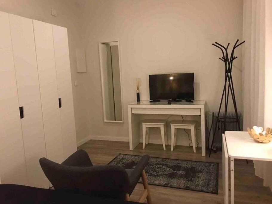 Charming In Campolide - 2f Apartment Lisbon