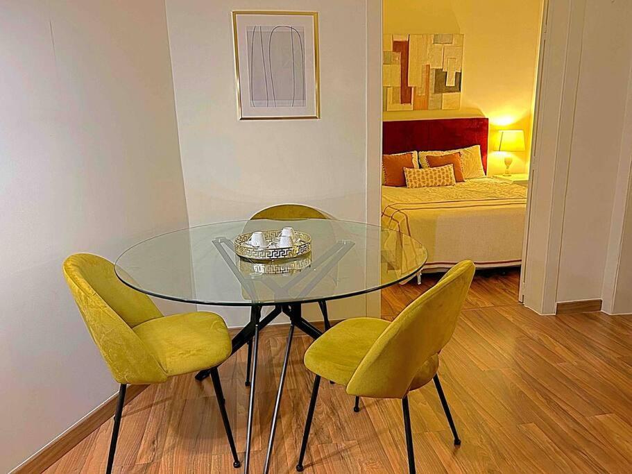 Boutique In Historic Apartment