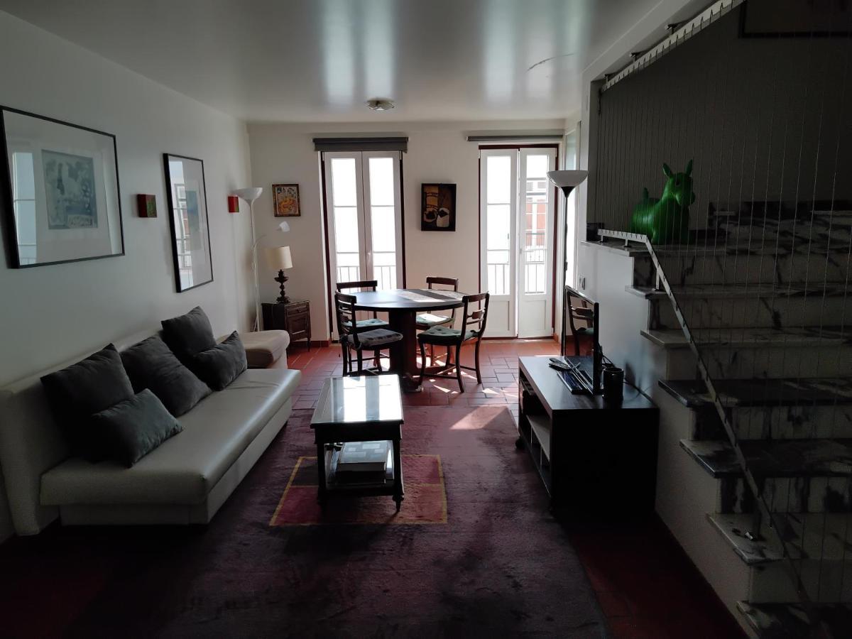 Great Duplex In Historical Center Apartment *