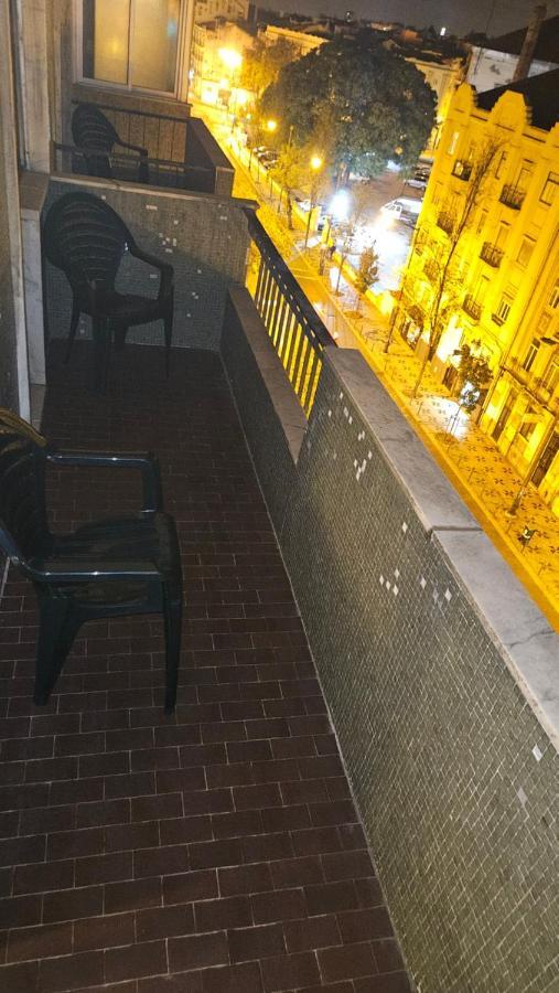 Single Or Double With Balcony Close To Alameda Metro! * Lisbon