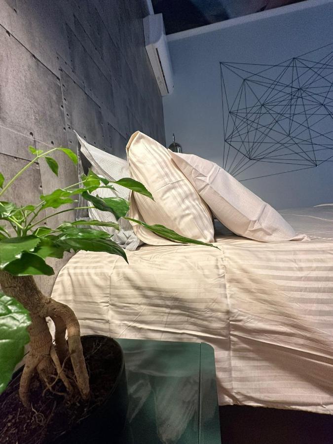 Homestay Com Banheiro Privativo No Centro De *