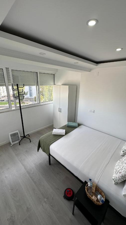 Airport Apartment *