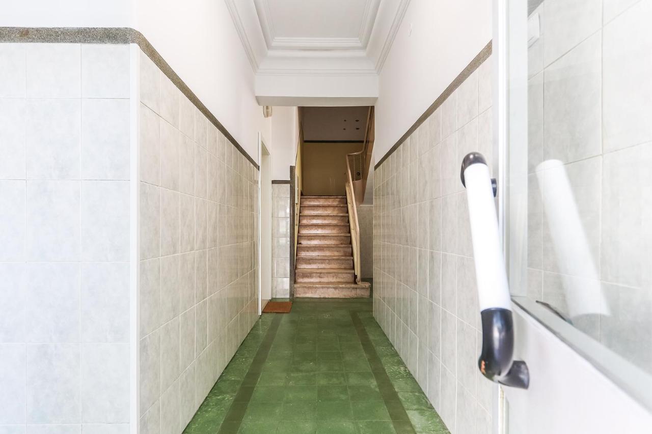 Portucale ! Moscavide Casa Branca W/ Terrace Apartment Lisbon