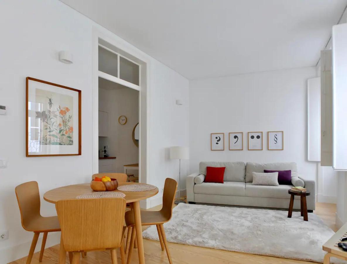 Alfama Confortable Near Cathedral Apartment *