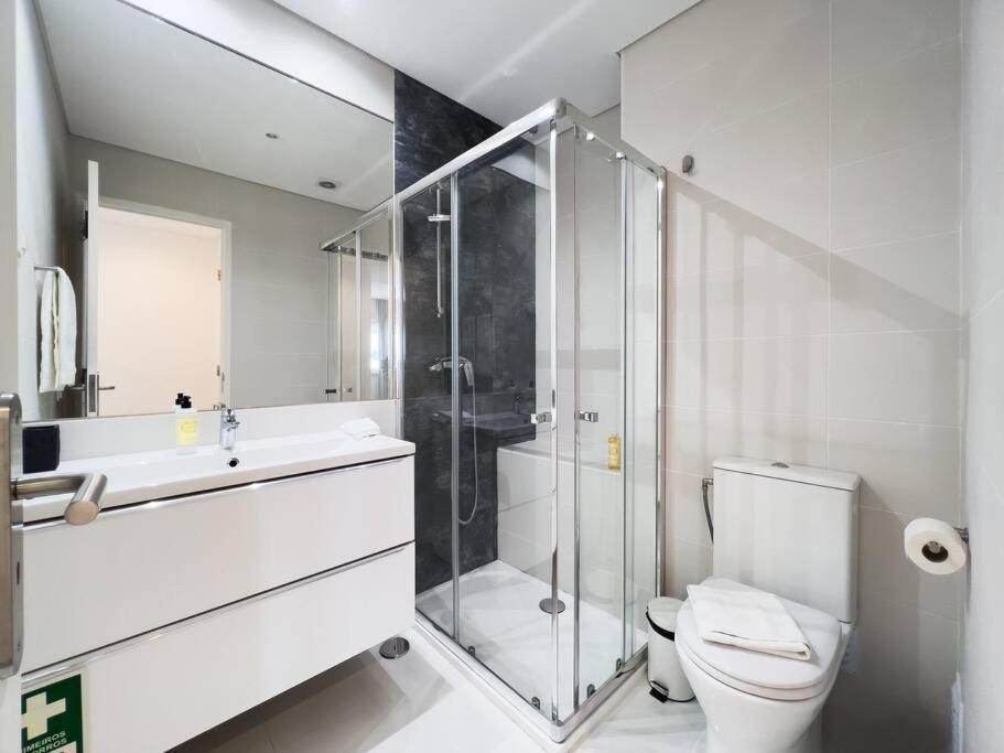 Olaias 2 Bed Near Metro 2 Lisbon