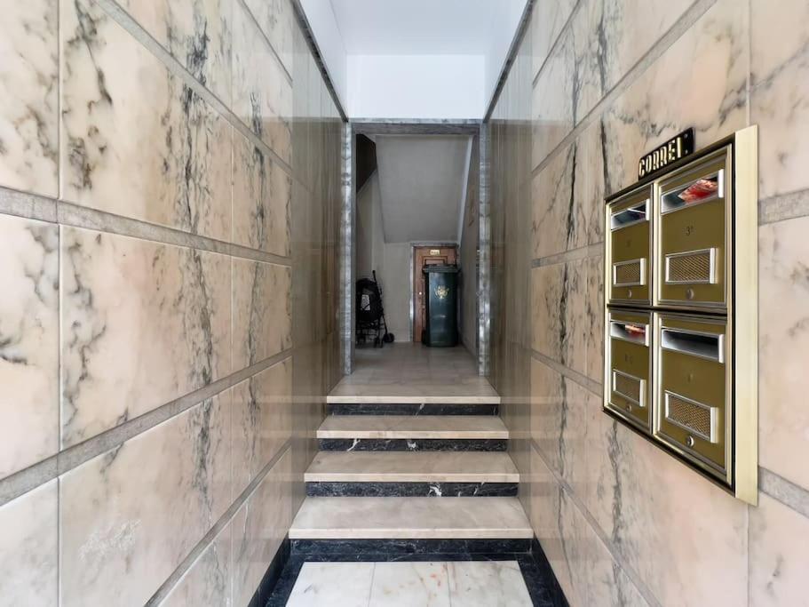 Olaias 2 Bed Near Metro 2 Apartment