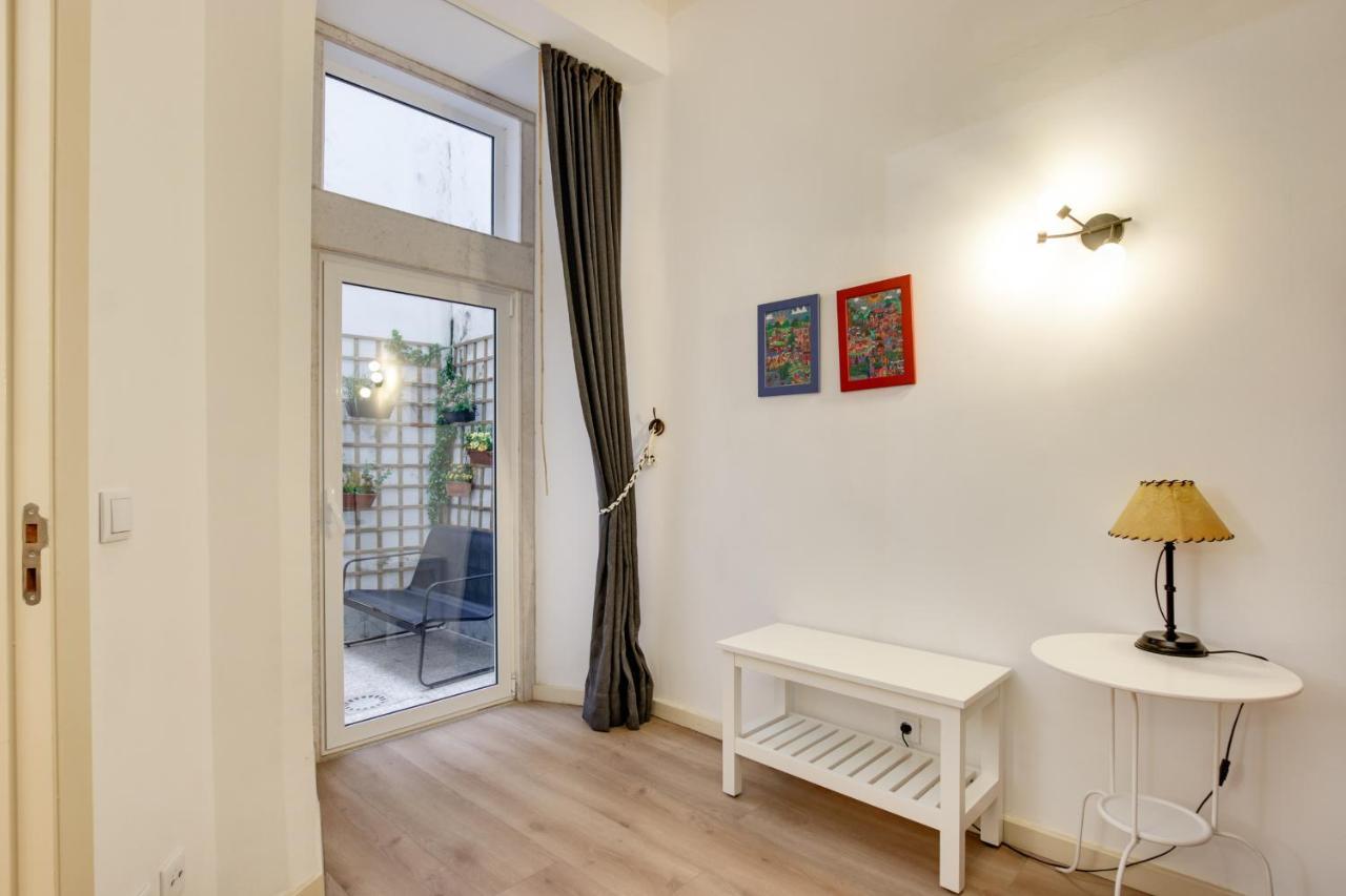Charming New In The Heart Of Apartment Lisbon
