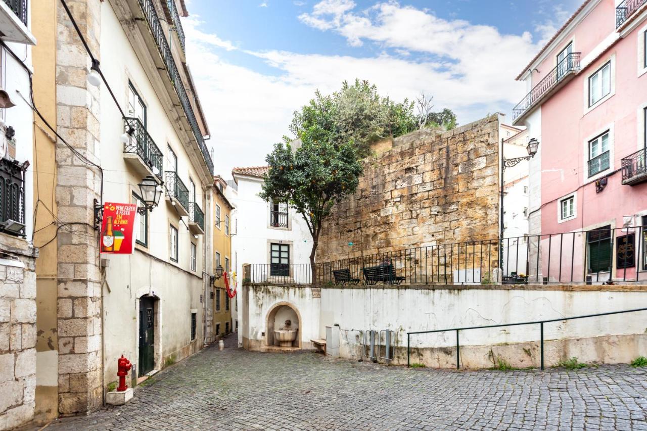 Casa Aurora - Bairro Tipico A Minutos Do Terreiro Holiday home Lisbon
