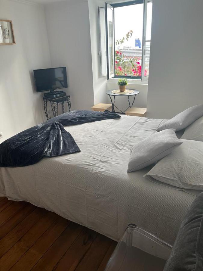 Alfama Authentic Apartment *
