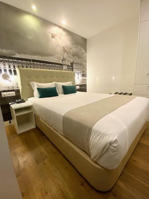 & By 3* Lisbon