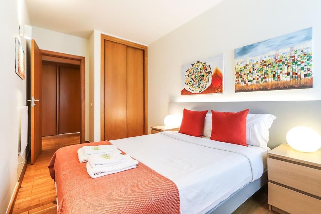 Apartment Portucale ! Expo Deluxe With Terrace Lisbon