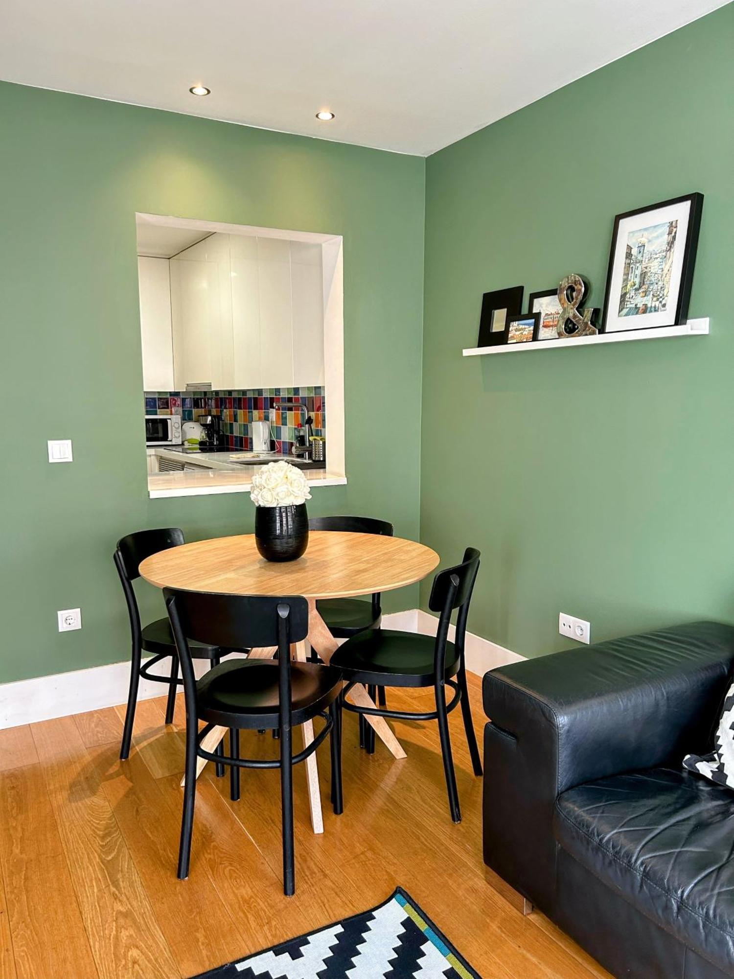 Design Flat In Principe Real Apartment