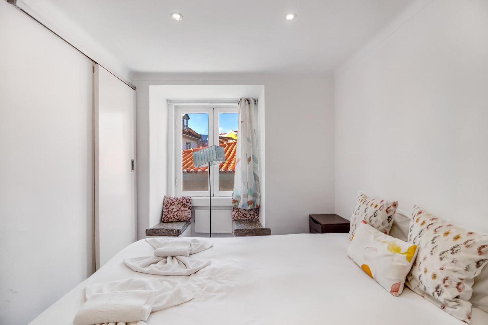 Apartment In The Heart Of *
