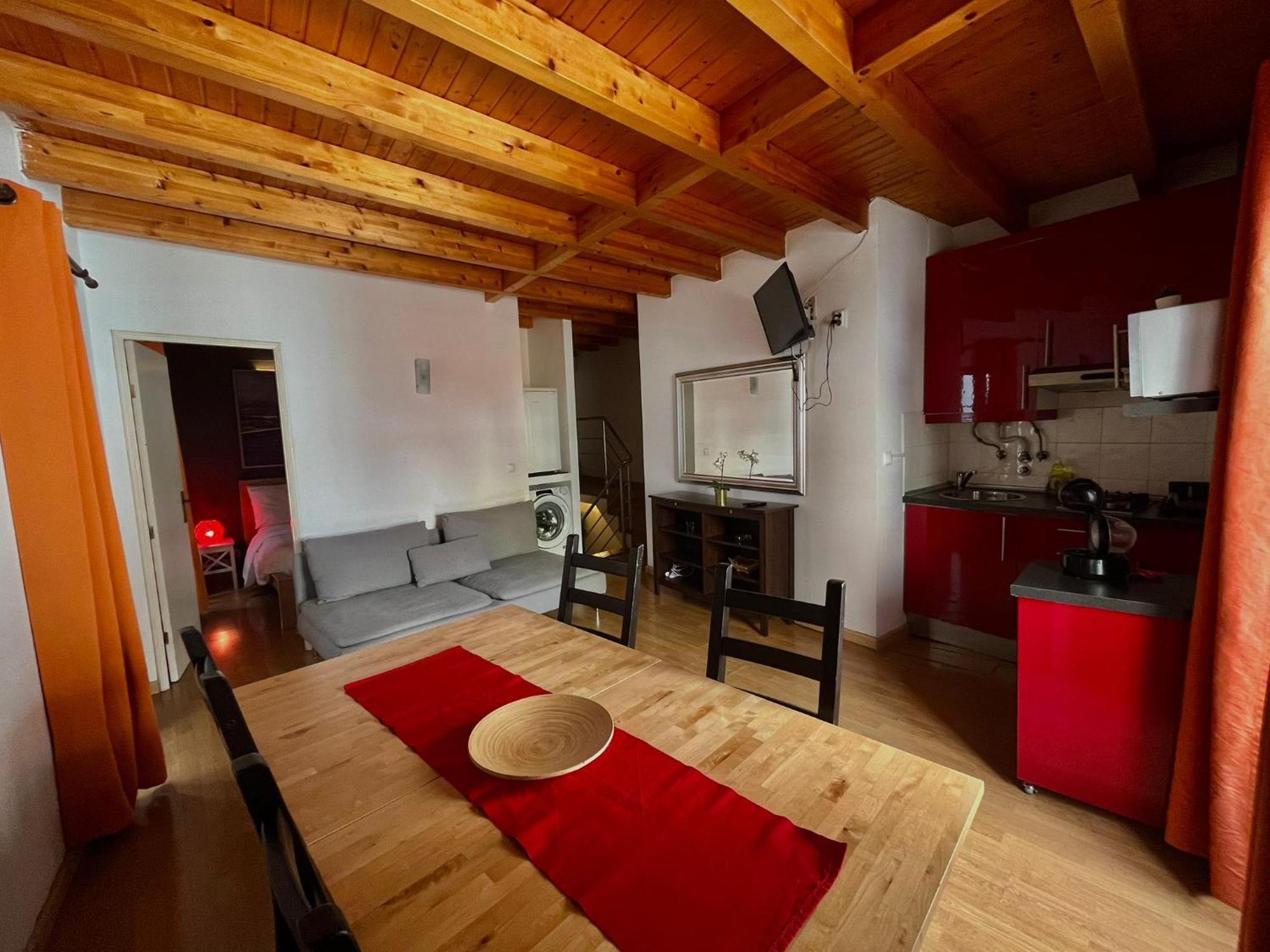 Apartment 2 Bedroom, 2 Bathroom - Travessa Da Madalena