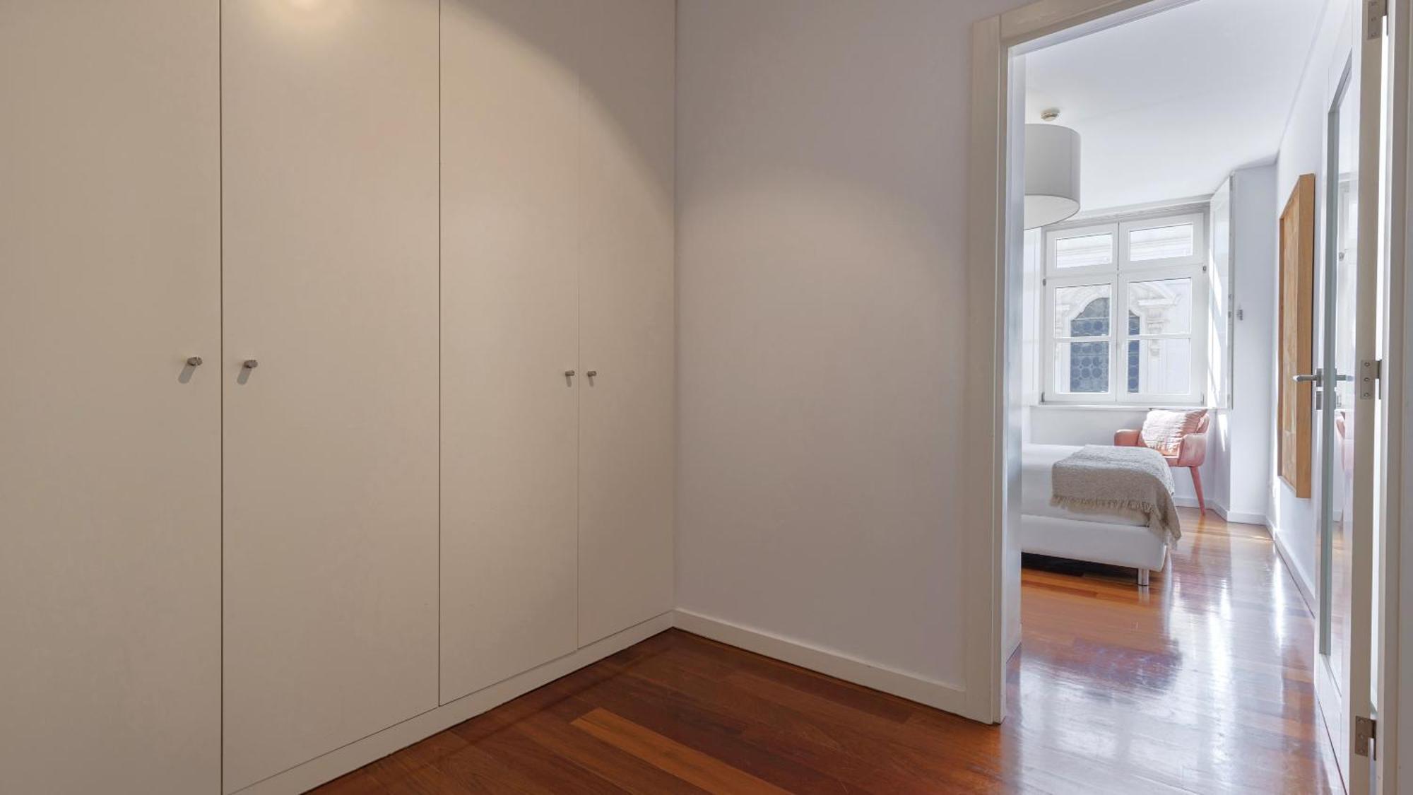 Lovelystay - Chiado 3bedroom Wonder Apartment Lisbon