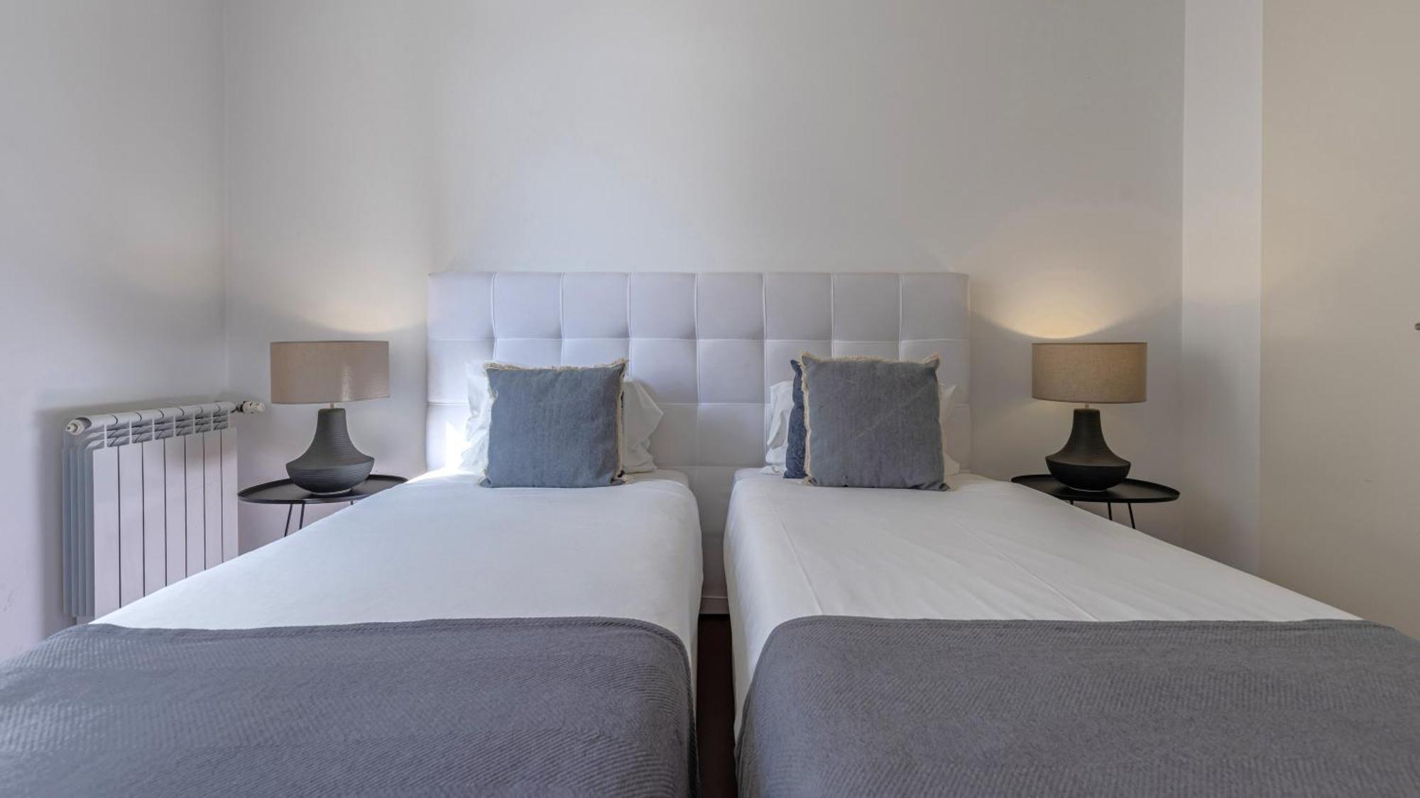 Apartment Lovelystay - Chiado 3bedroom Wonder *