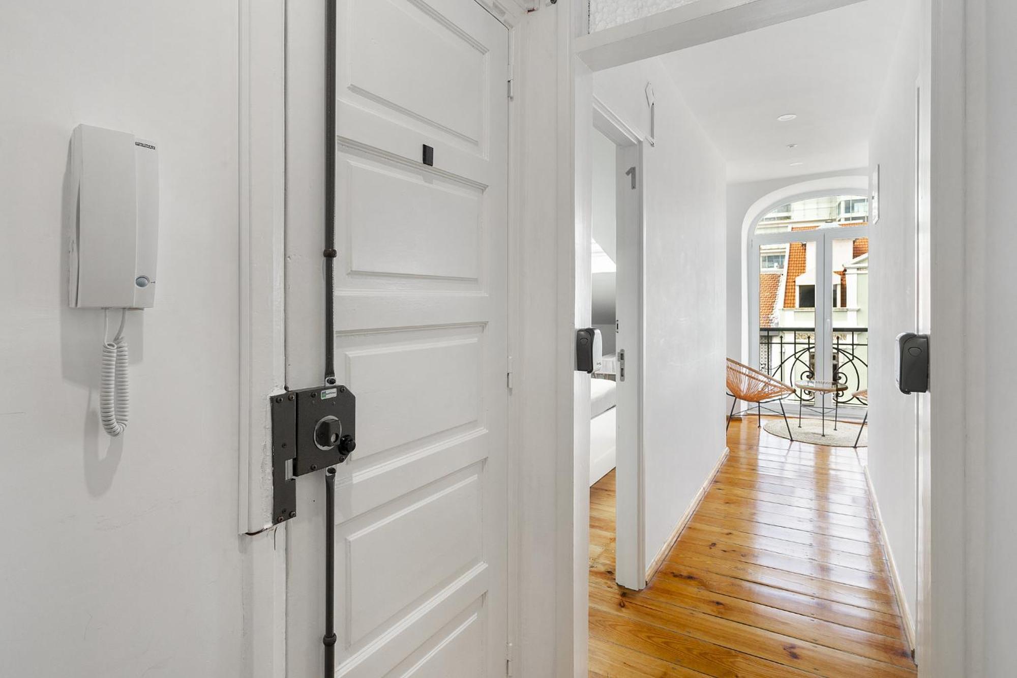 Whome Urban Tech Retreat, Modern Hubs For Remote Living Guest house Lisbon