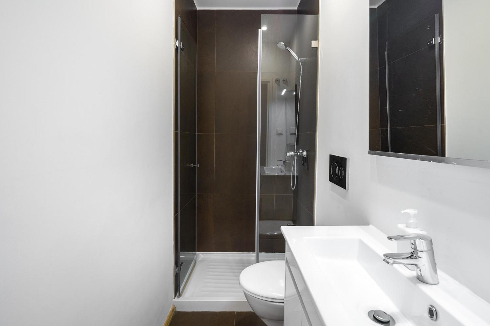 Whome Urban Tech Retreat, Modern Hubs For Remote Living * Lisbon