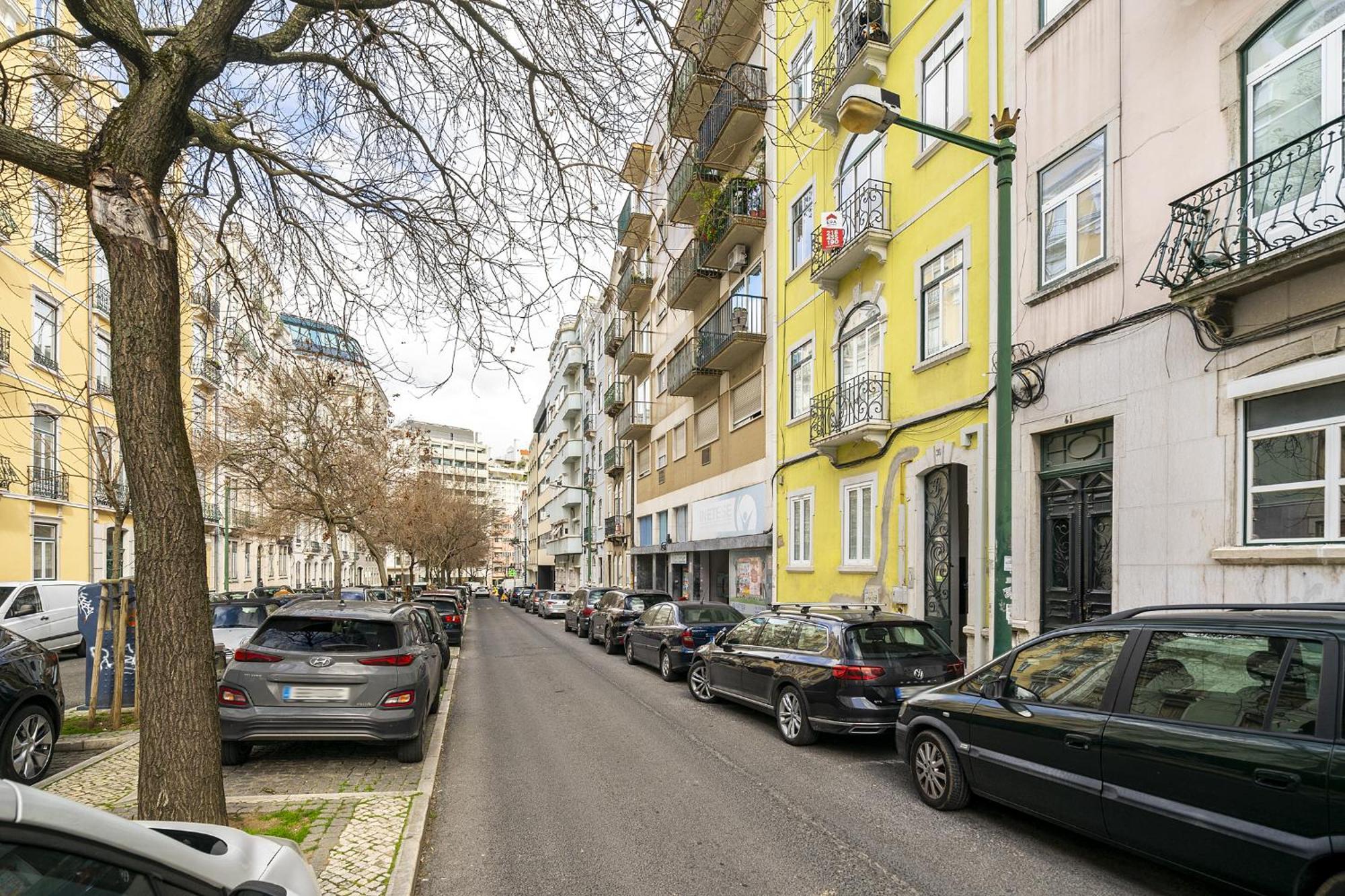 Whome Urban Tech Retreat, Modern Hubs For Remote Living Guest house Lisbon