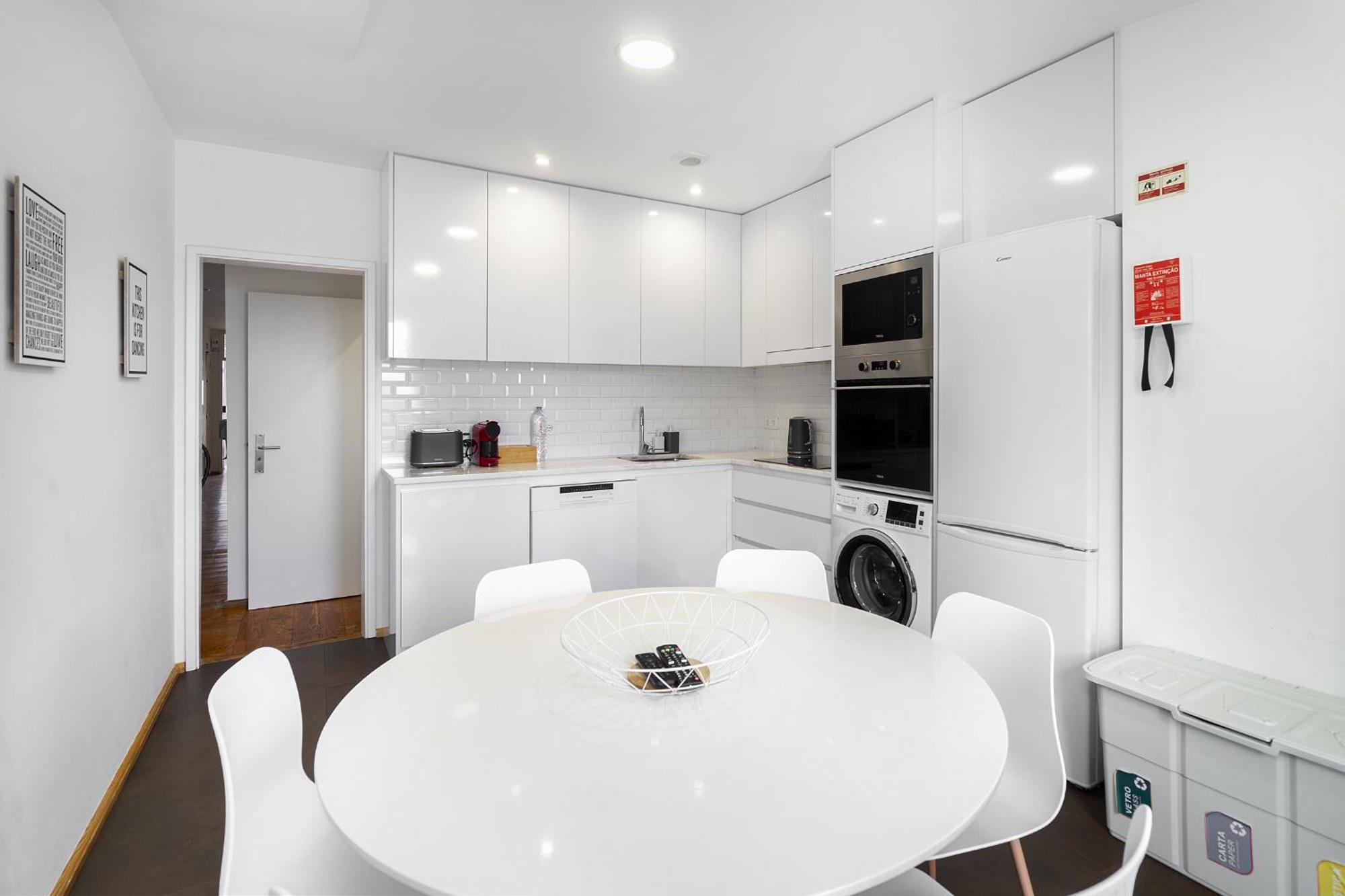 Whome Urban Tech Retreat, Modern Hubs For Remote Living Lisbon