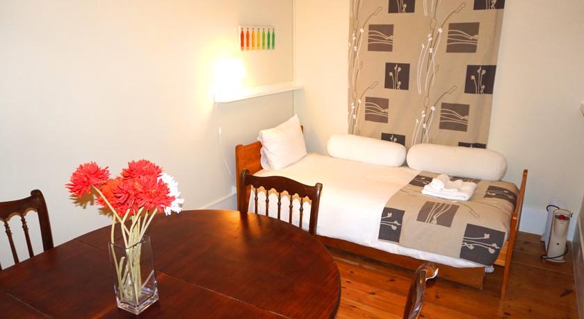 Flores Terrace Apartment