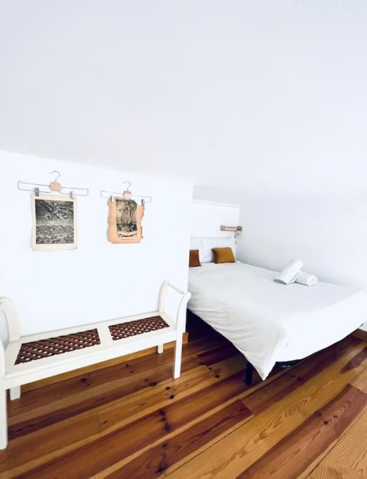 Lovely Mezzanino Close To Lx Factory Apartment *