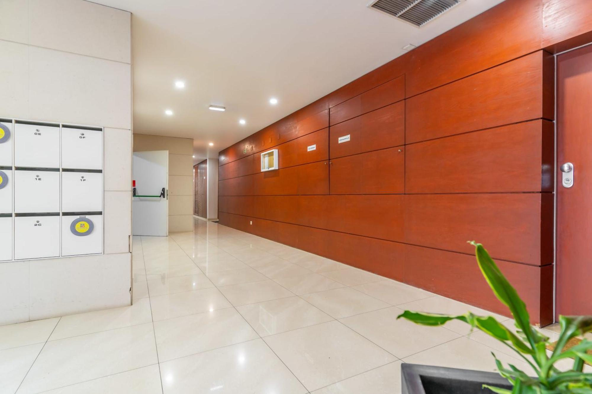 Apartment T3 Com Piscina Tenis Ginasio E Parq Infant Lisbon