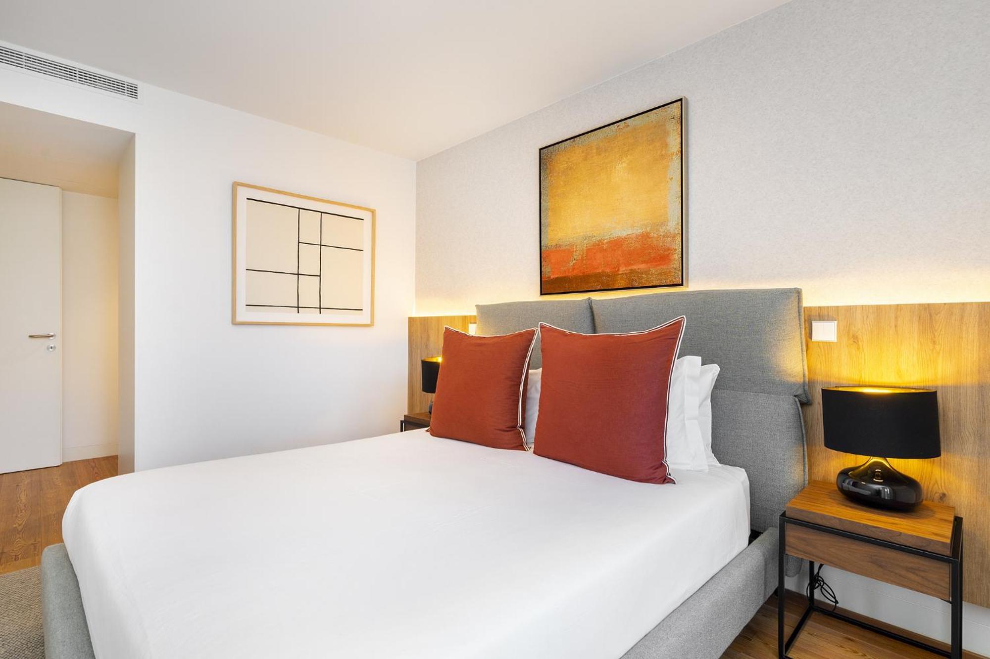 Whome Skyline Penthouse Luxury Living View, Ac & Elevator * Lisbon