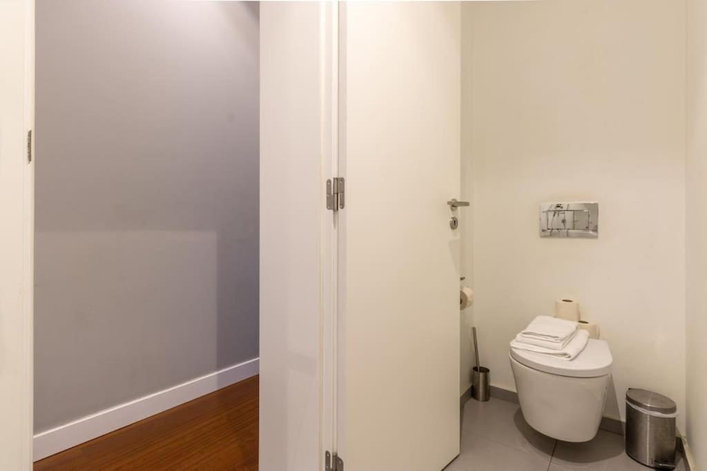 Self Check-in, 3br, Ac/heating & Breakfast Terrace Apartment