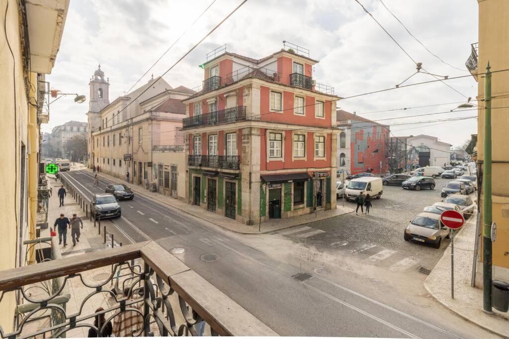Apartment Self Check-in, 3br, Ac/heating & Breakfast Terrace *