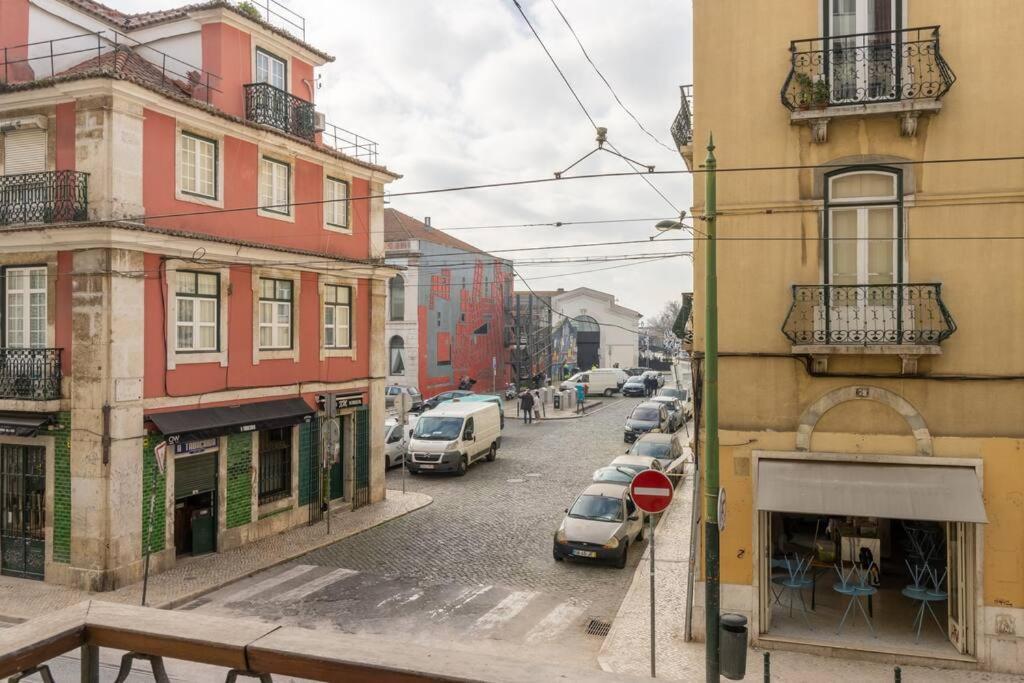Self Check-in, 3br, Ac/heating & Breakfast Terrace Apartment