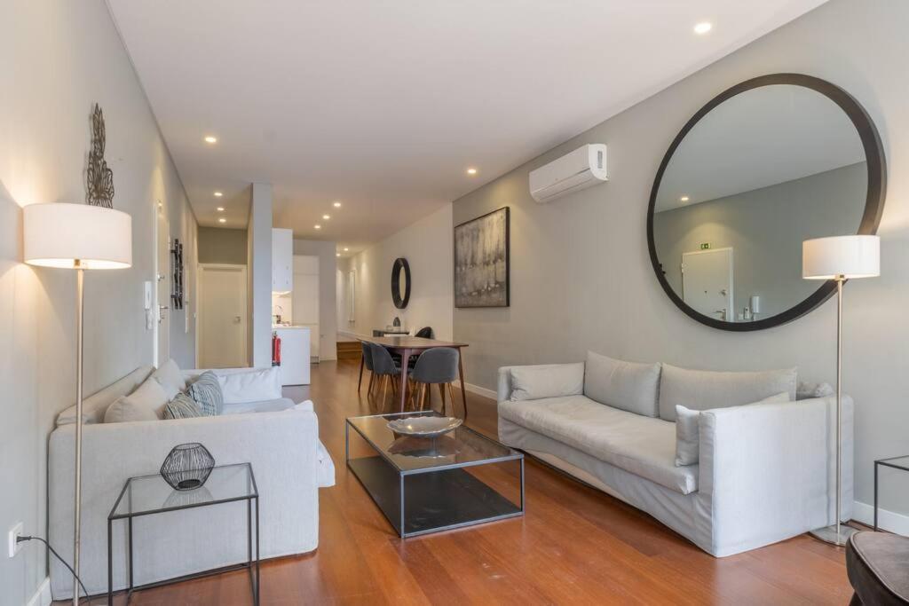 Self Check-in, 3br, Ac/heating & Breakfast Terrace Apartment *
