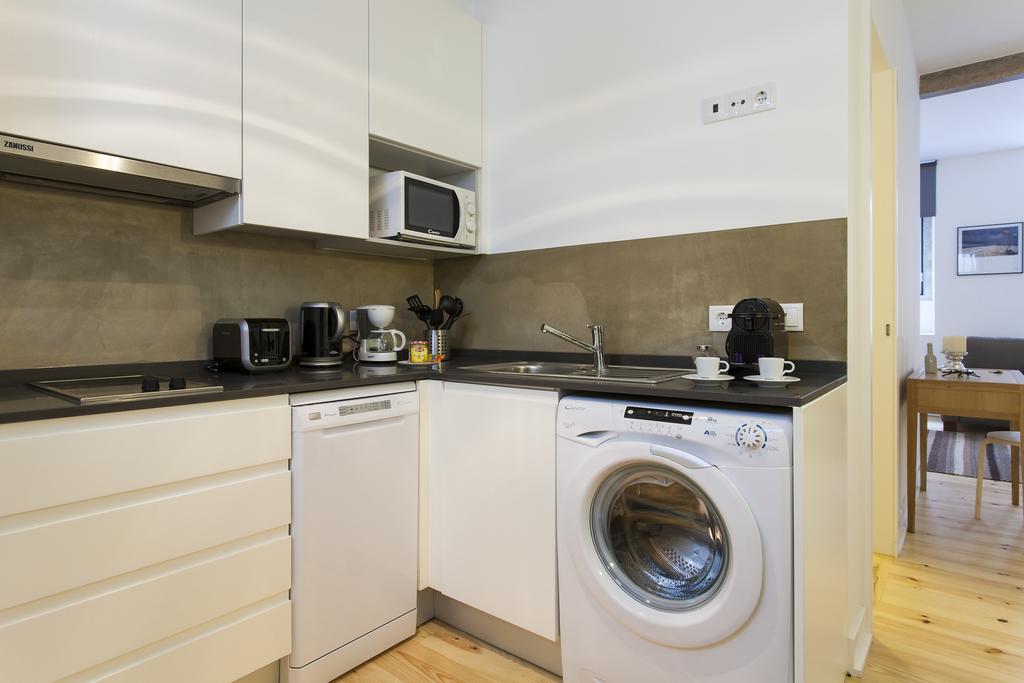 Apartment Joivy Cosy 1-Bed Flat With Workspace In Santa Catarina, Moments From Luis De Camoes Sq Lisbon