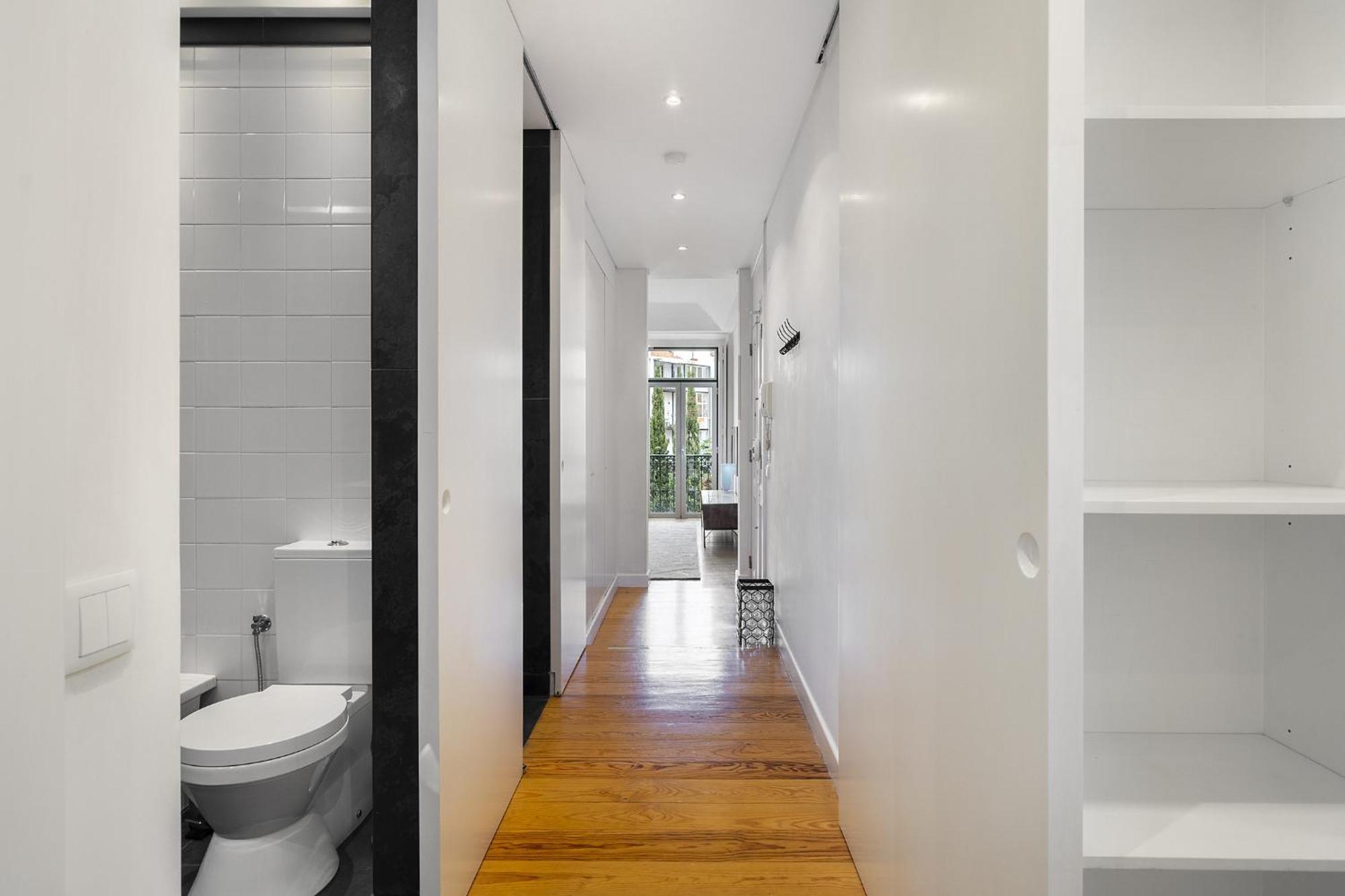 Whome Boho-chic Santos Apartment: Industriais 7 * Lisbon