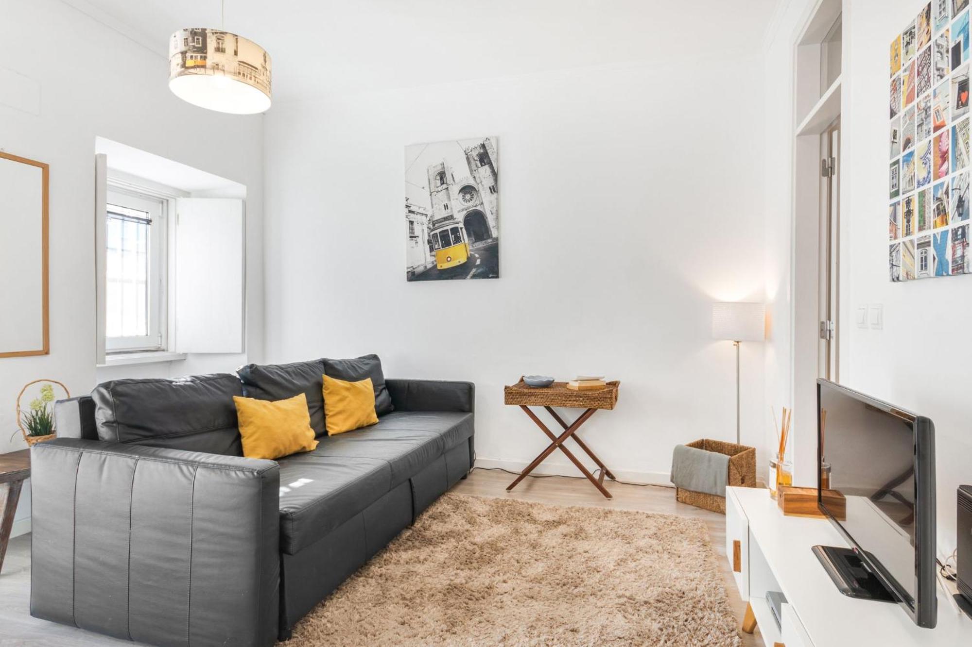 1bdr Cozy Flat In Heart Of By Lovelystay Apartment
