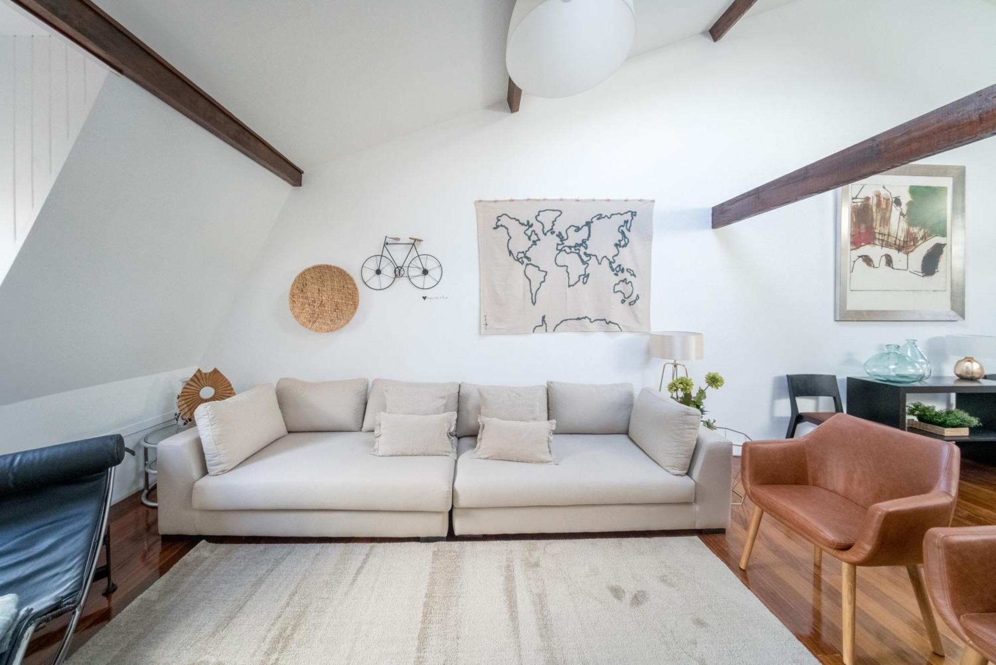 Pedrasnegras30 Lofts &