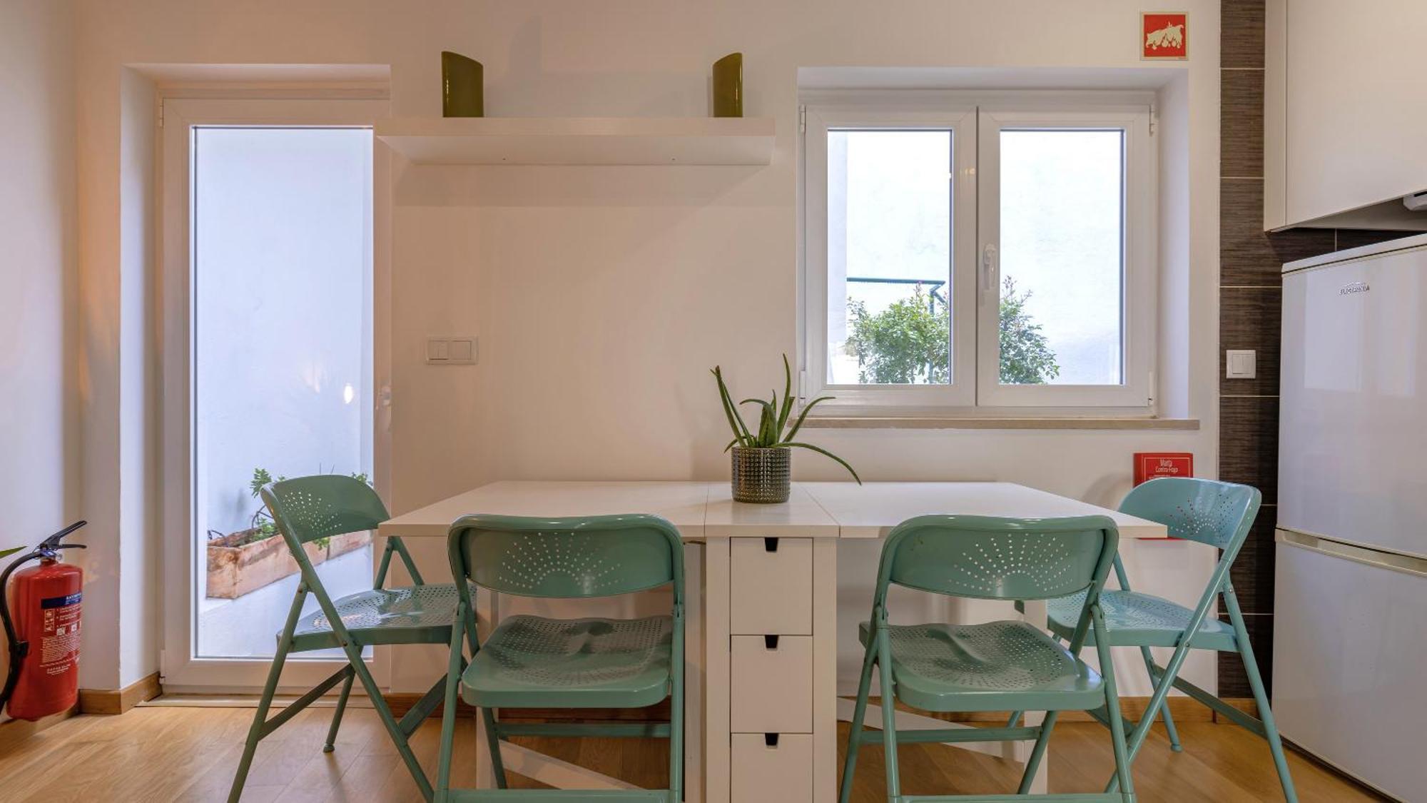 Cute In City Center By Lovelystay Apartment