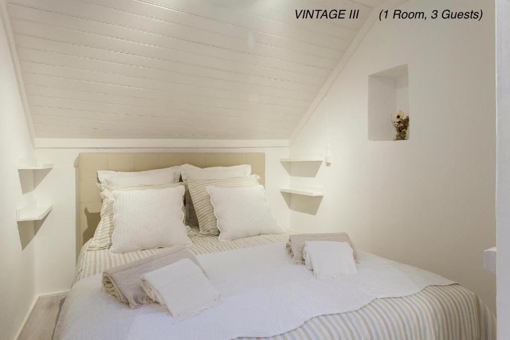 Alfama Vintage 1 Guests - Alfama Vintage 2 Five Guests - Alfama Vintage 3 Three Guests Lisbon