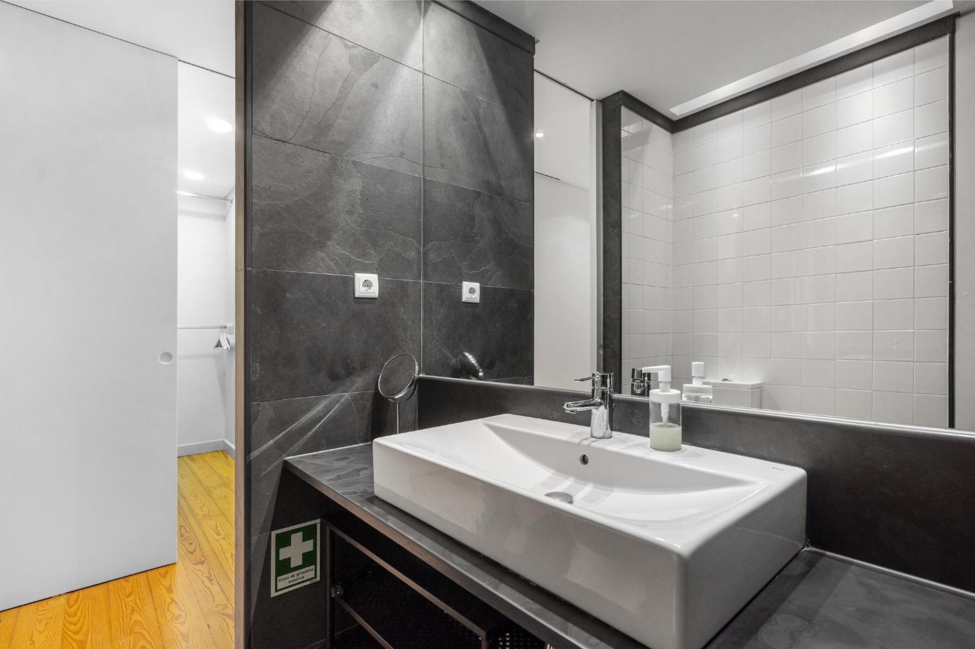Apartment Whome Boho-chic Santos Apartment: Industriais 7 Lisbon